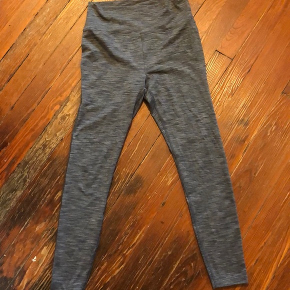 Outdoor Voices Freeform Leggings in Charcoal - Picture 3 of 4